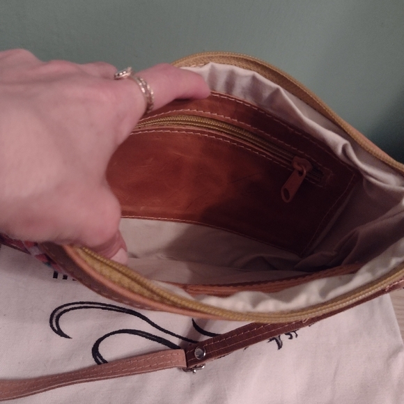 Mayan Fair Trade Guatemalan Handmade Crossbody - Picture 7 of 15